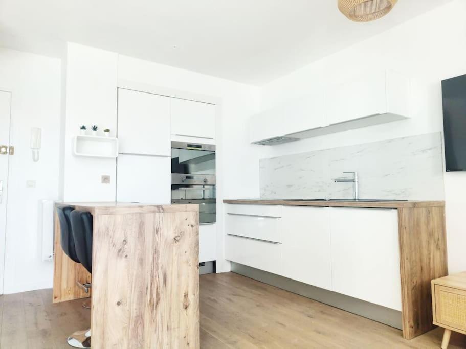 Beau Duplex Familial Avec Jardin Cloture Apartment ดูแวนน์ ภายนอก รูปภาพ