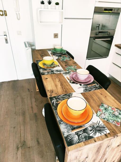 Beau Duplex Familial Avec Jardin Cloture Apartment ดูแวนน์ ภายนอก รูปภาพ